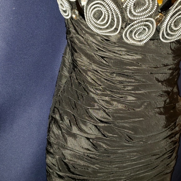 Terani Couture Cocktail Dress - Picture 3 of 8